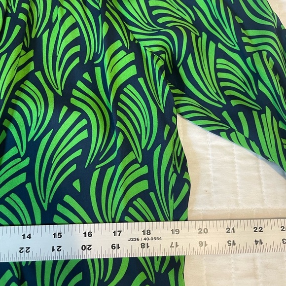 VINEYARD VINES Green Navy Blue SILK 3/4 Sleeve Floral Peasant Blouse Women’s M - Picture 8 of 10